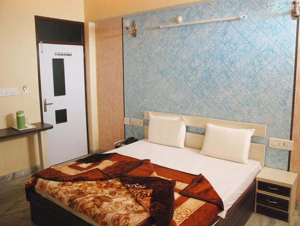 Hotel Kingdom Palace Udaipur Chambre photo